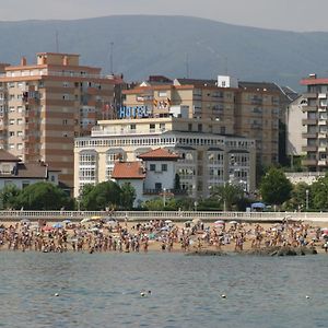 Las Rocas Playa Hotel